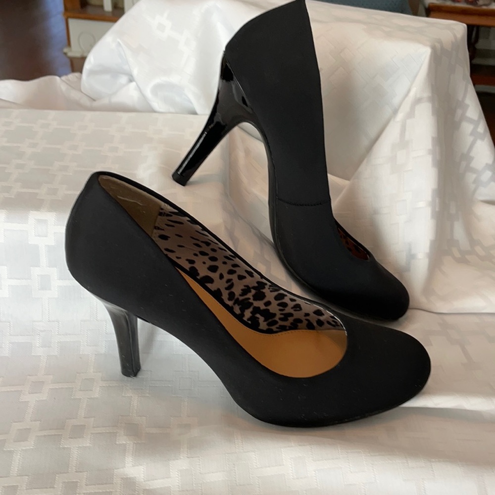 Mootsies Tootsies Classic Black 3” pumps size 9.5